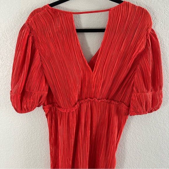 By Anthropologie NWT V-Neck Pleated Slim Midi Dress - Picture 6 of 8